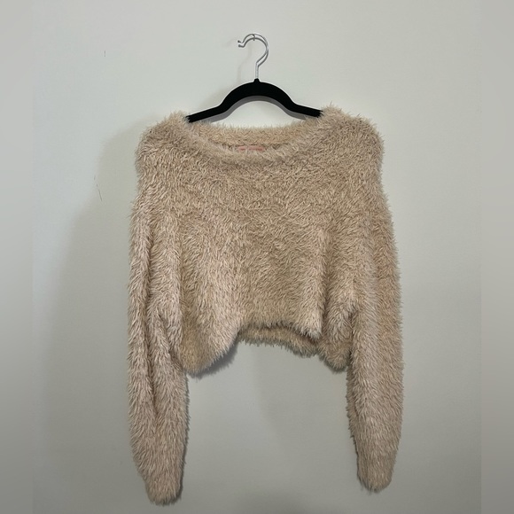 Urban Outfitters Fuzzy Cropped Sweater - Picture 1 of 2